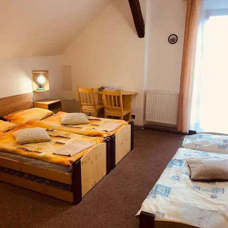 Ve Dvorku Vendégház