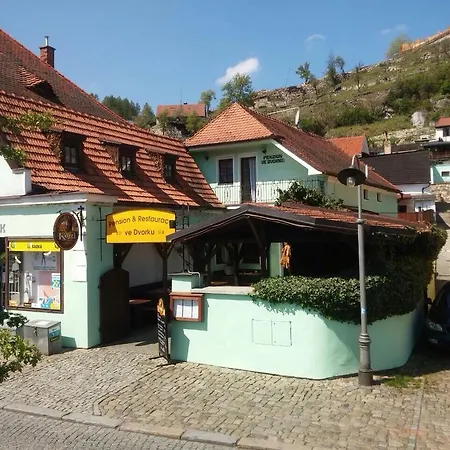 Ve Dvorku Vendégház Český Krumlov