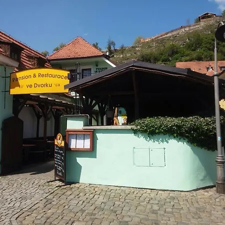 Vendégház Ve Dvorku