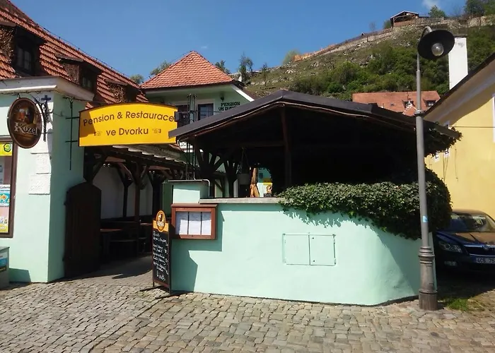 Vendégház Ve Dvorku