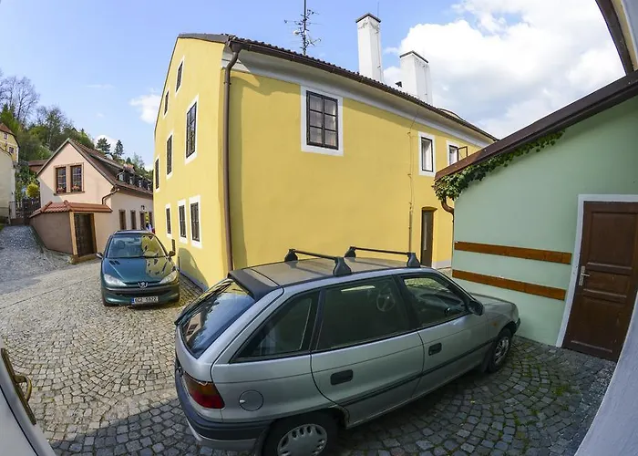 Ve Dvorku * Český Krumlov